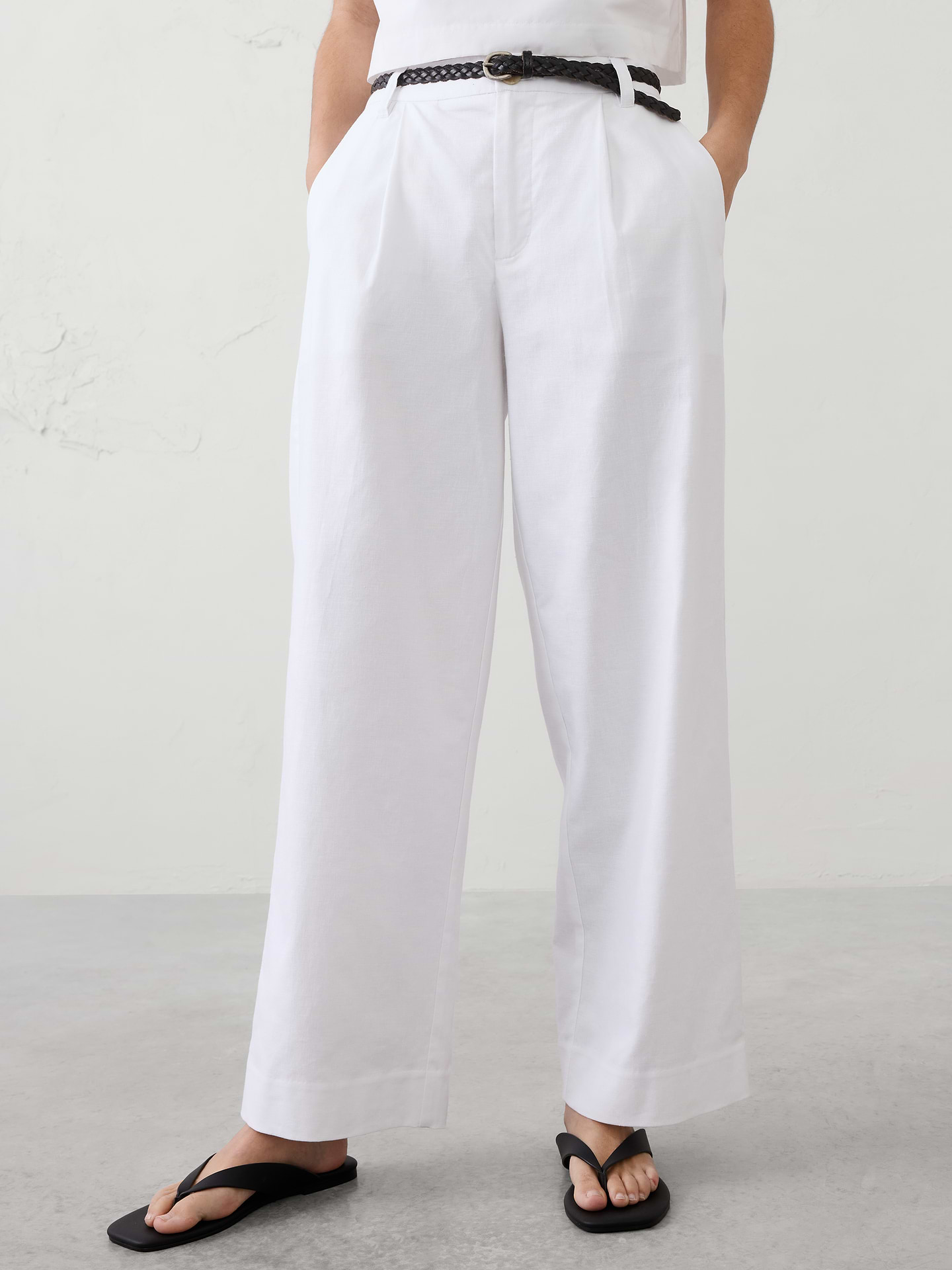 Image number 3 showing, Straight-Leg High-Rise Linen-Blend Pleated Pant