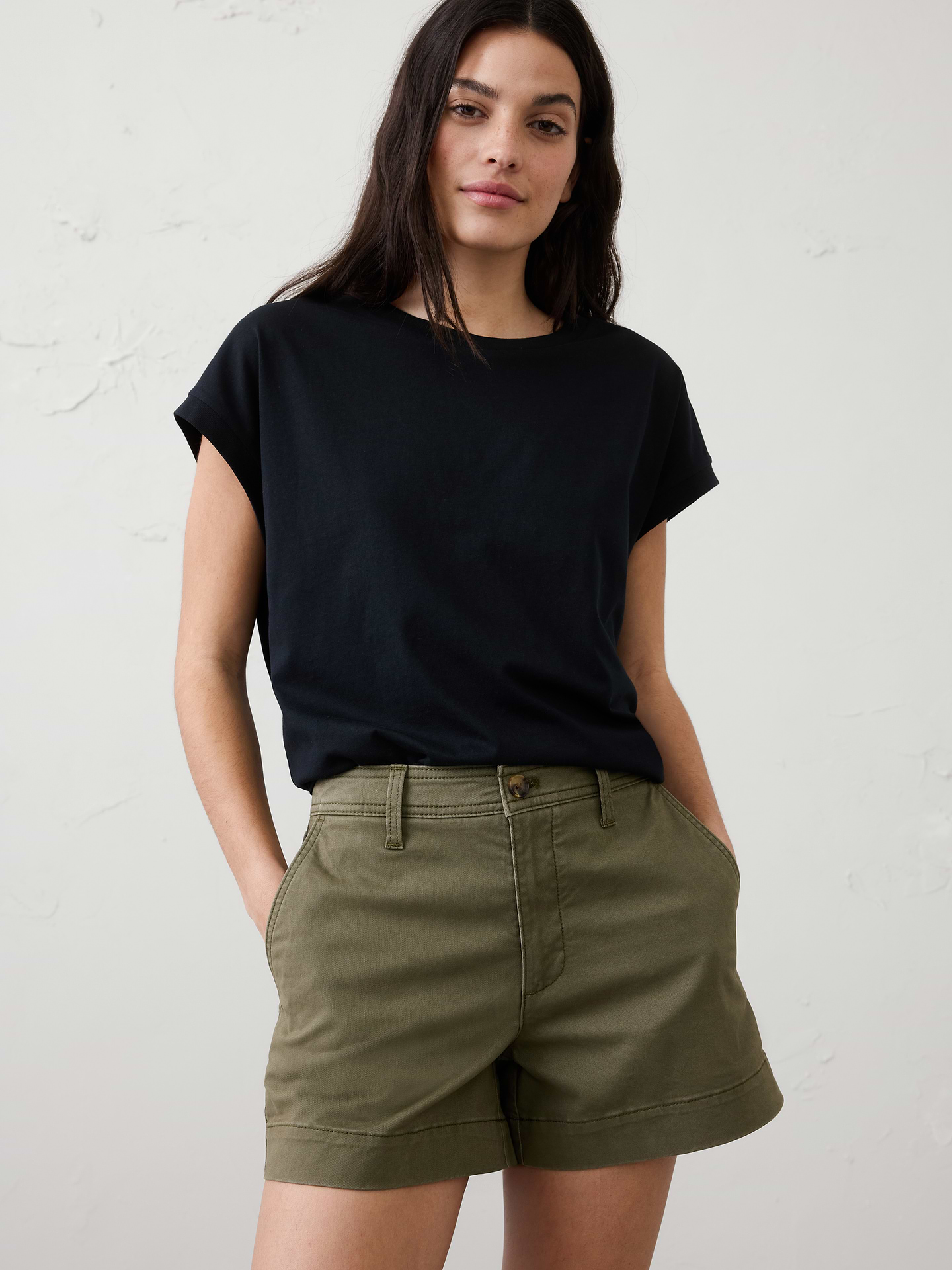 Image number 3 showing, Mid-Rise Chino Short