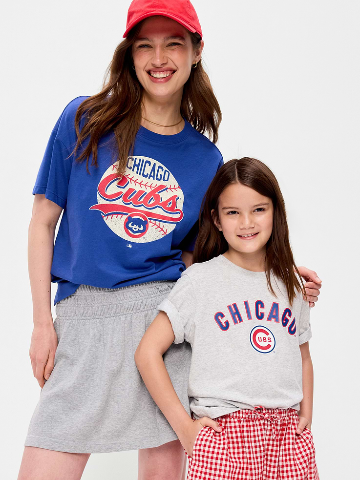 Image number 4 showing, Chicago Cubs Raglan Sweatshirt for Women