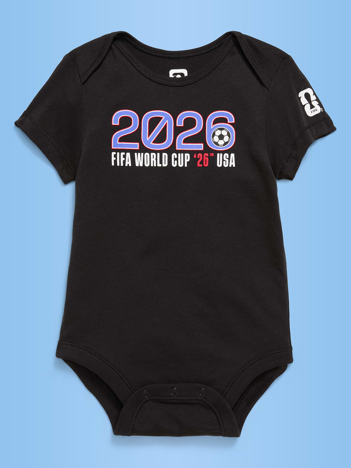 L'image numéro 1 présente Cache-couche à imprimé Coupe du monde de la FIFA 26™ pour bébé