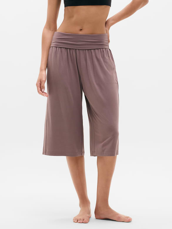 Dream Drape Mid Rise Crop Pant