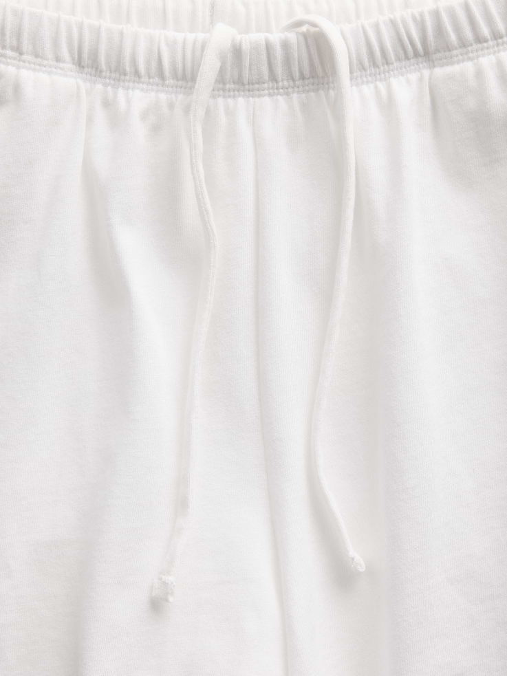 L'image numéro 5 présente Shorts à ourlet arrondi fendu, 7,5 cm