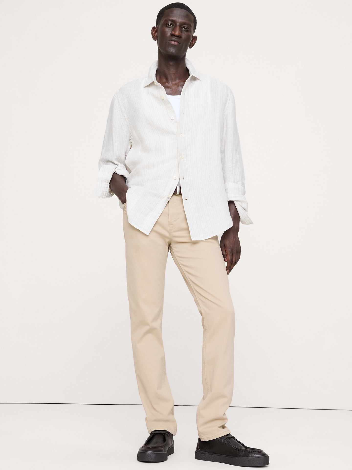 L'image numéro 1 présente Pantalon Voyageur étroit