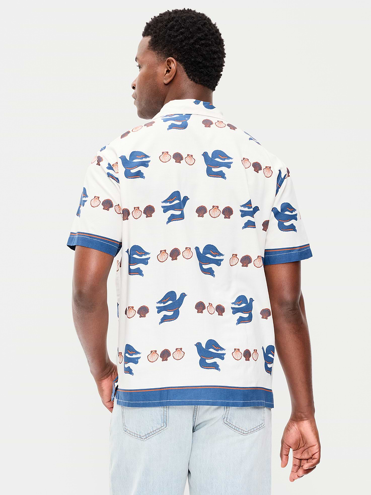 L'image numéro 2 présente Chemise de vacances à manches courtes