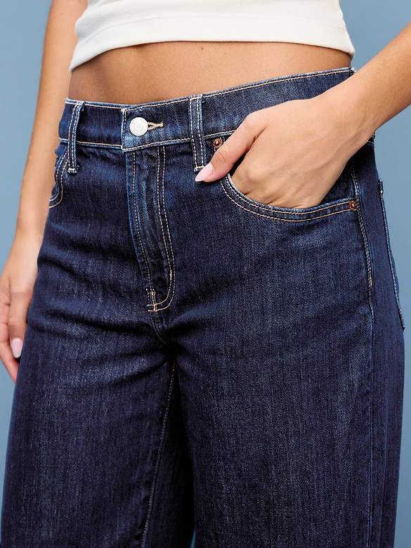Low-Rise Loose Jeans