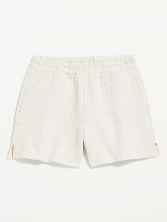 Short à taille haute en molleton raffiné, entrejambe de 12,5 cm