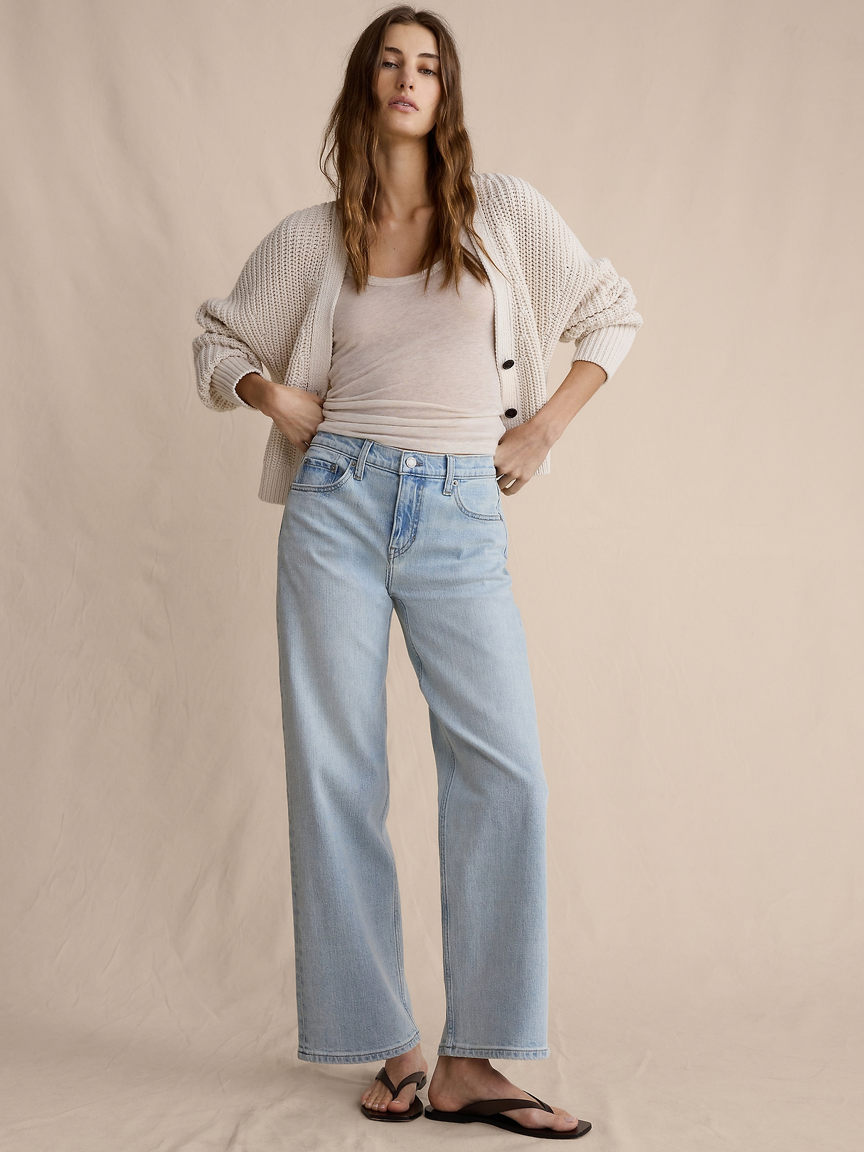 Mid-Rise 90s Loose Crop Jean | Banana Republic
