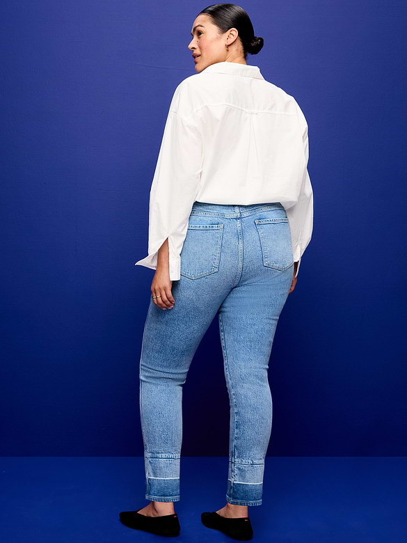 High-Waisted Vintage Slim Jeans