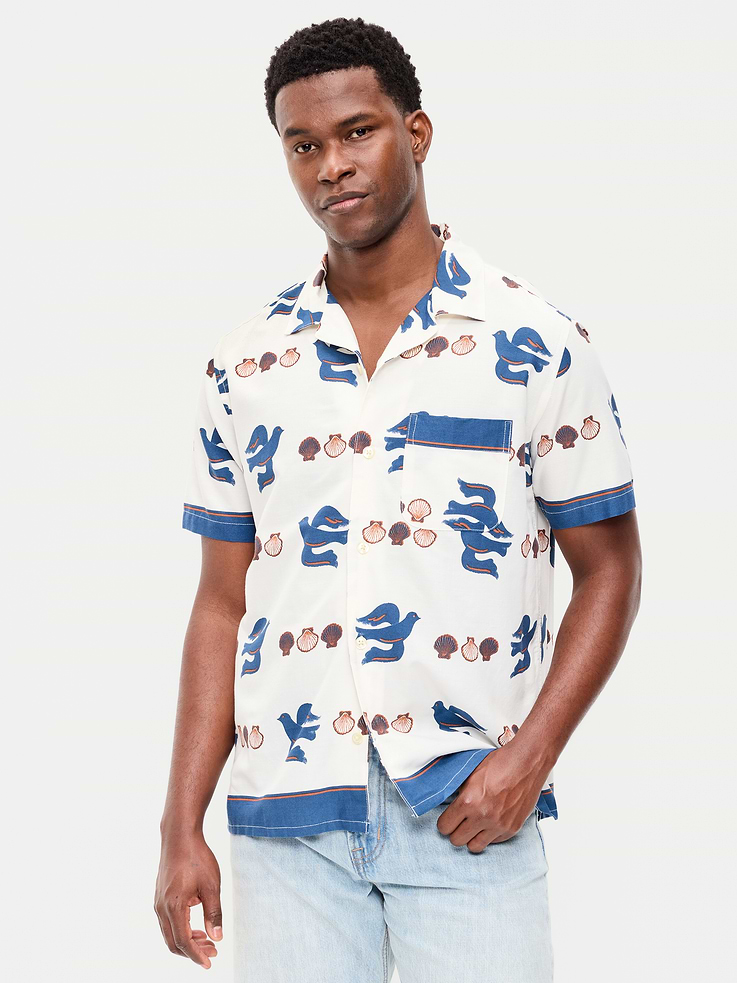 L'image numéro 1 présente Chemise de vacances à manches courtes