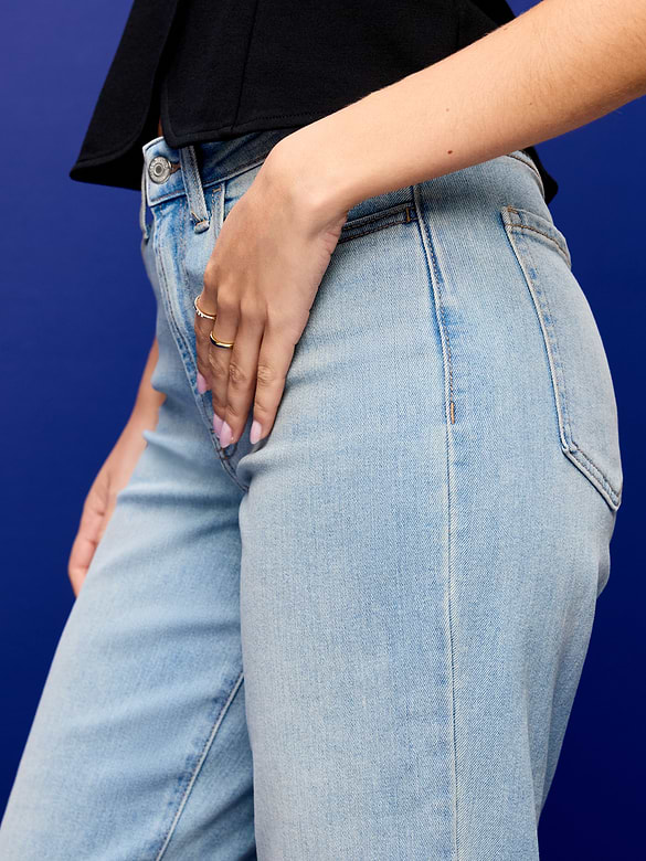 High-Waisted Wow Loose Jeans