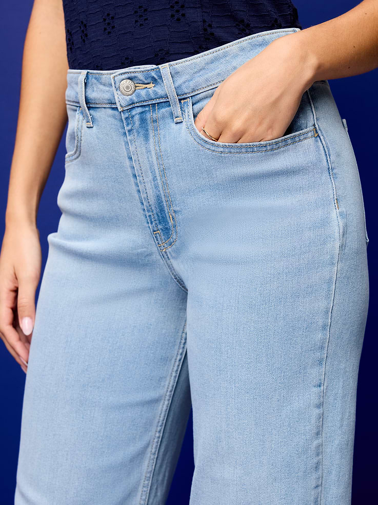 Image number 5 showing, High-Waisted Wow Wide-Leg Jeans