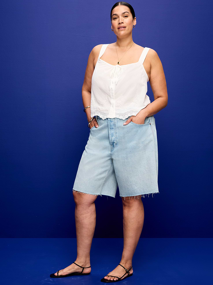 Image number 4 showing, Mid-Rise Baggy Jean Shorts -- 9-inch inseam