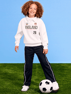 L'image numéro 1 présente Chandail en Molleton dynamique à imprimé de la Coupe du monde de la FIFA 26™, Angleterre pour enfant