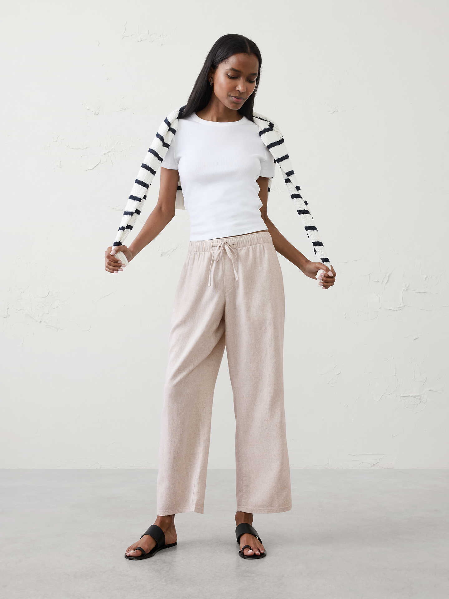 Image number 1 showing, Straight-Leg Mid-Rise Linen-Blend Pant