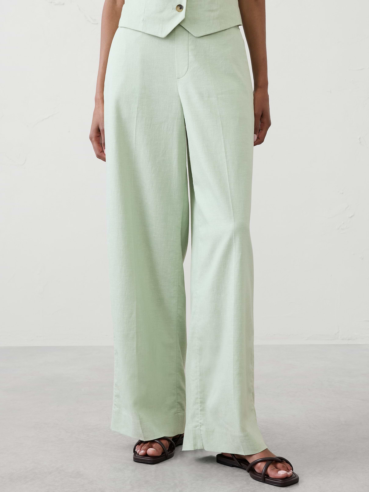 Wide-Leg High-Rise Linen-Blend Pant | Banana Republic Factory