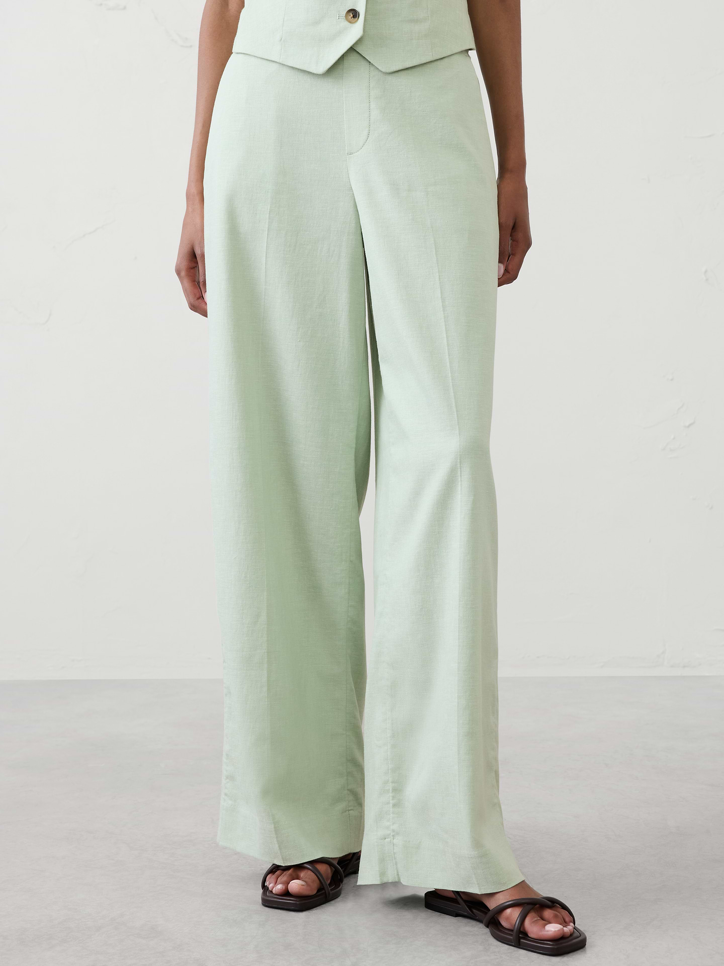 Image number 6 showing, Wide-Leg High-Rise Linen-Blend Pant