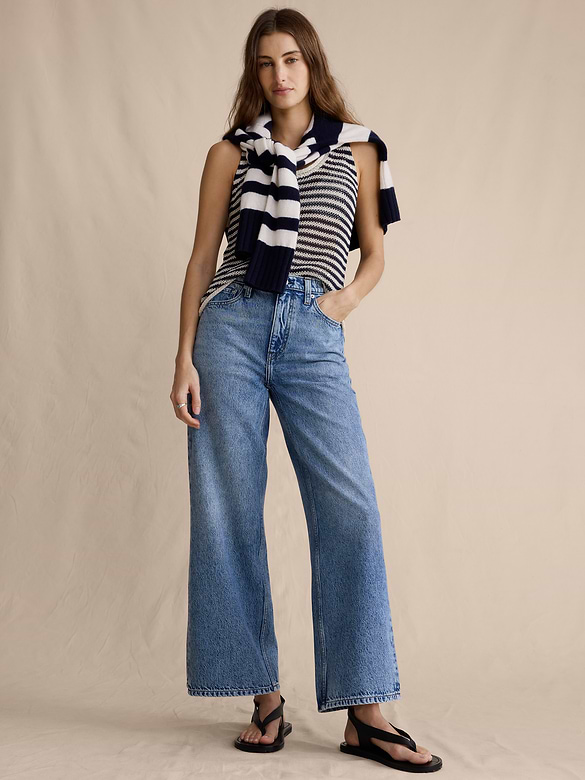 The Icon Classic Wide-Leg Crop Jean