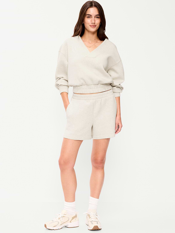 Short à taille haute en molleton raffiné, entrejambe de 12,5 cm