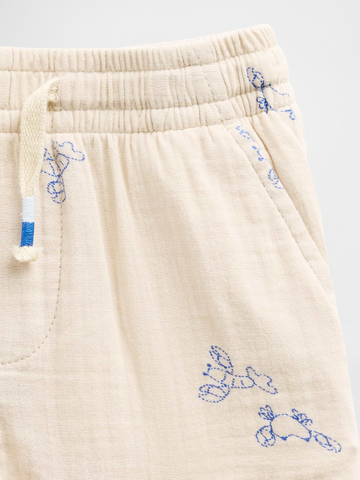 L'image numéro 3 présente Short en gaze de coton à effet froissé à taille extensible pour Bébé et Tout-petit