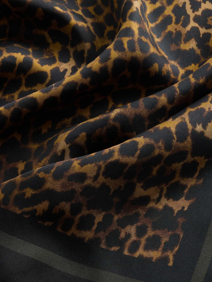 Image number 3 showing, 100% Silk Bandana