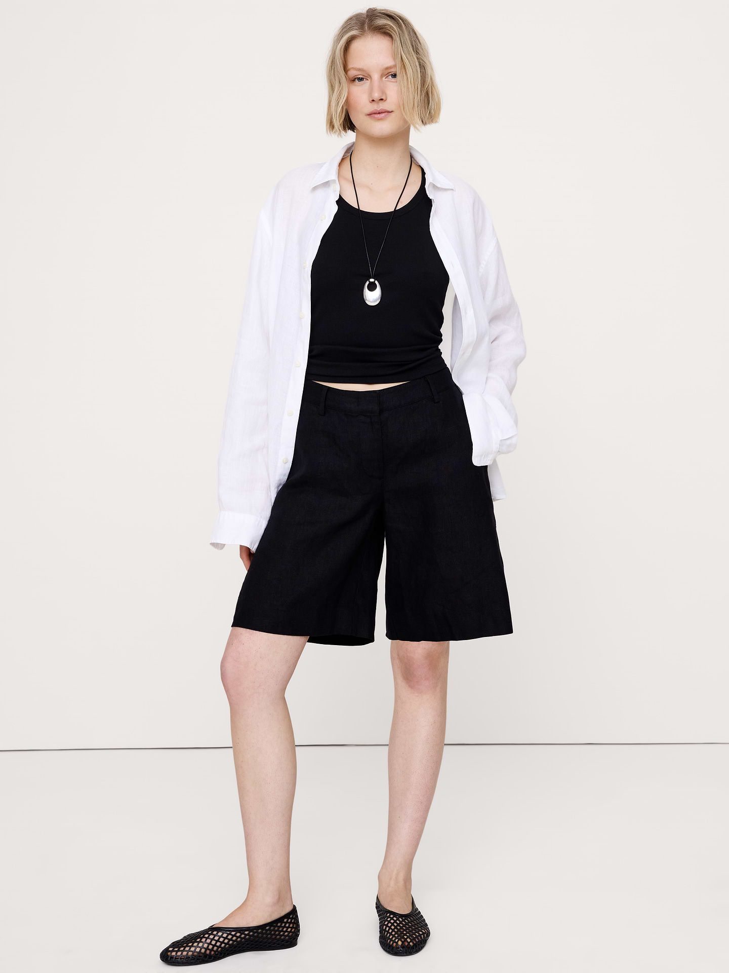 Image number 1 showing, The Everyday Bermuda Short in Linen