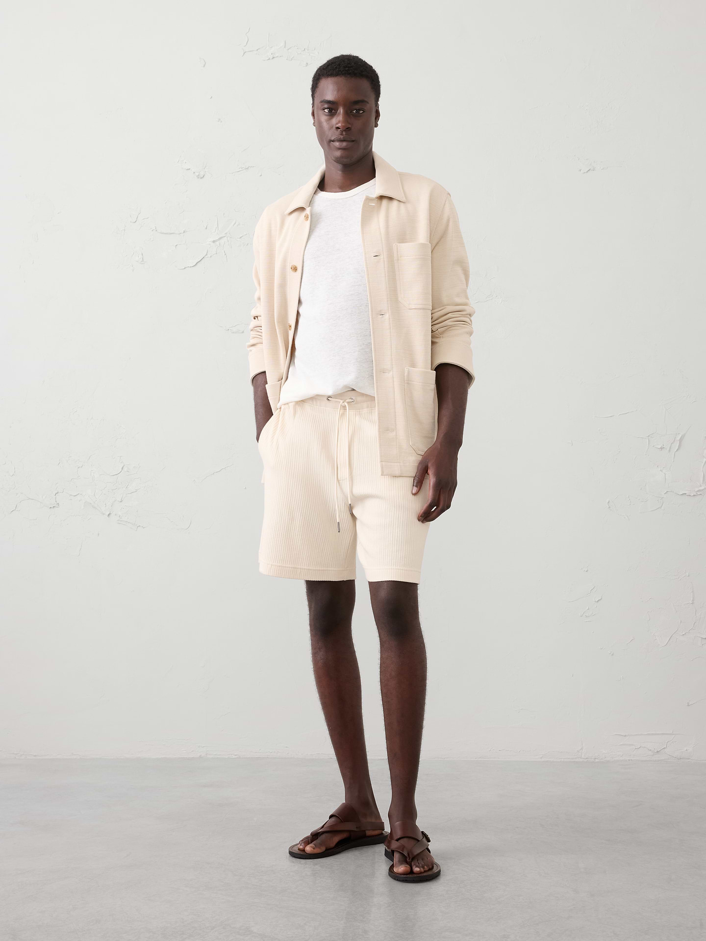 Image number 1 showing, 7" Crinkle Ribbed Pull-On Short