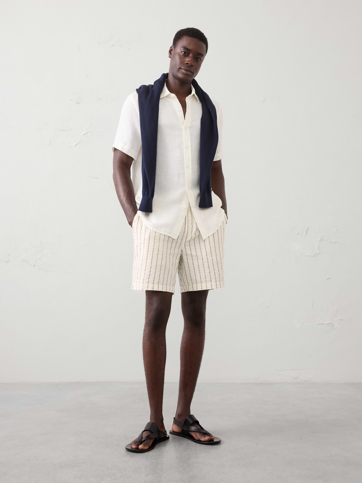 Image number 1 showing, 7" Seersucker Elastic-Waist Short