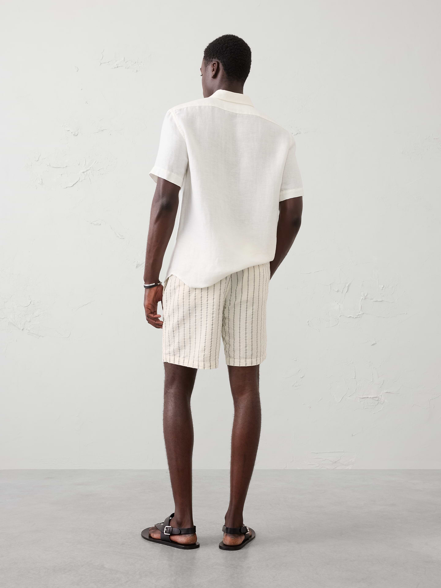 Image number 2 showing, 7" Seersucker Elastic-Waist Short