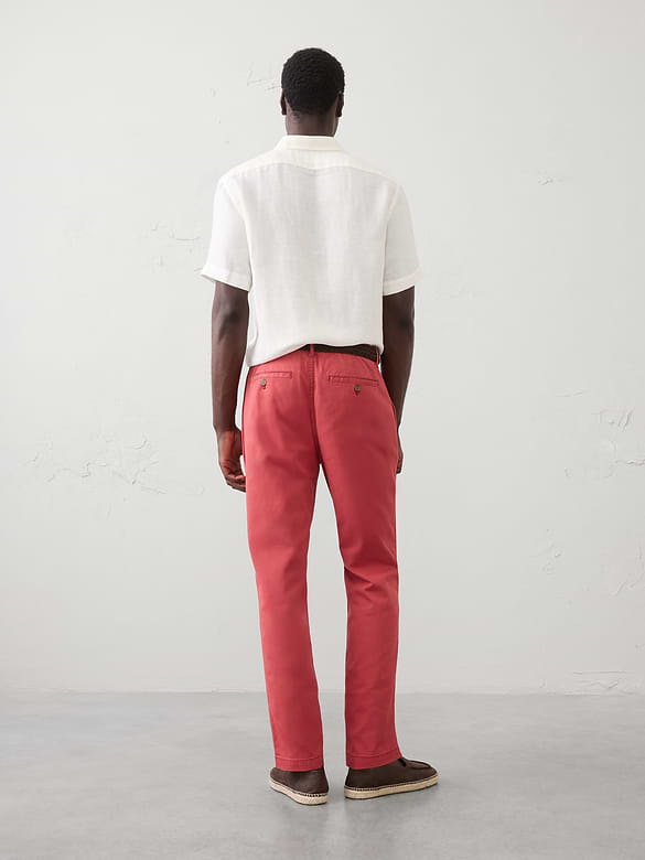 Athletic-Fit Summerweight Chino