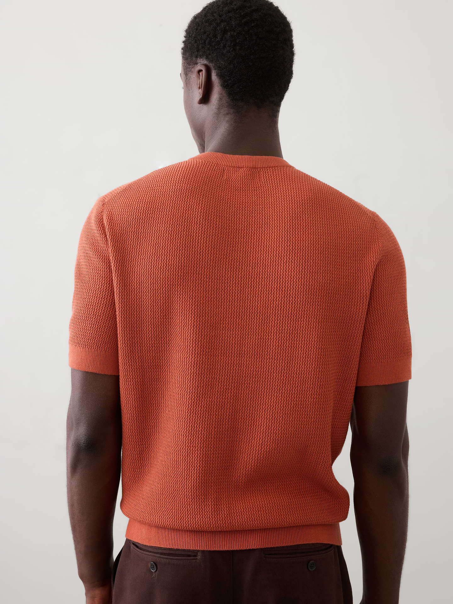 L'image numéro 5 présente T-shirt étroit en tricot côtelé texturé