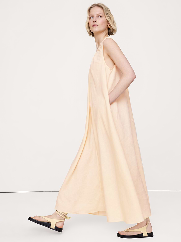 Robe longue en lin à encolure dégagée