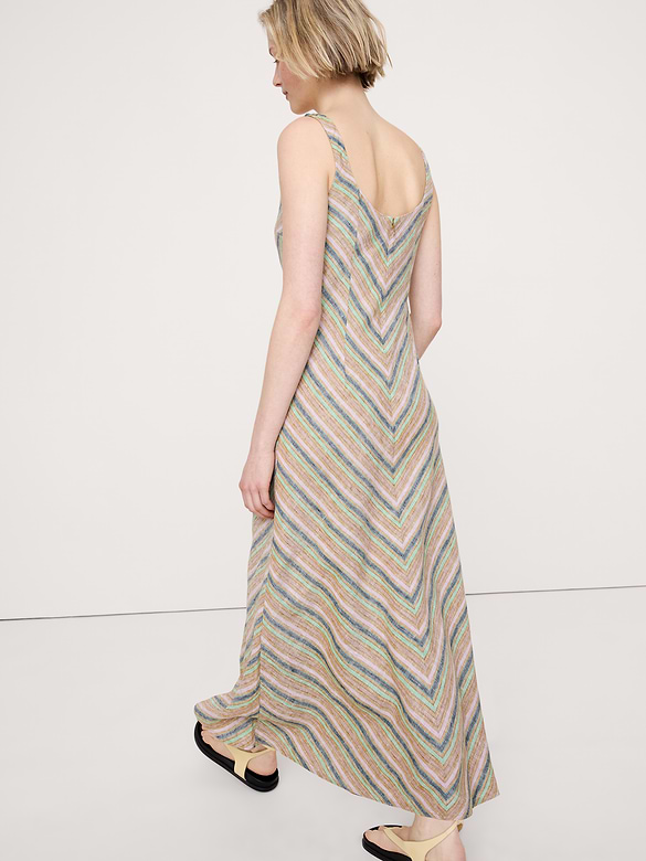 Robe longue en lin coupée en biais