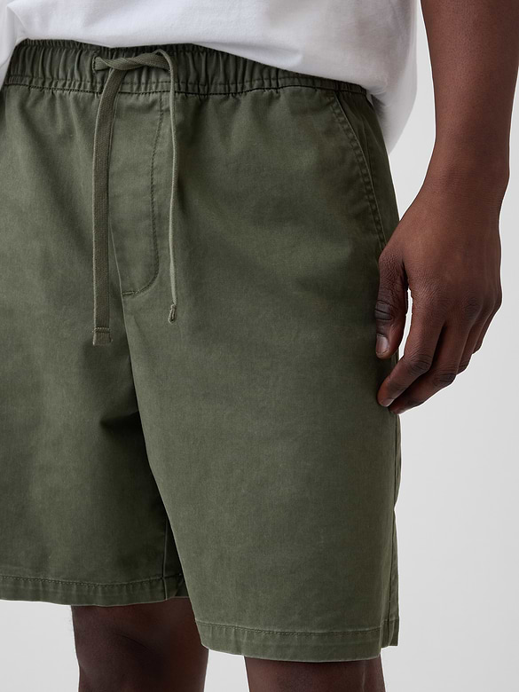 7" Essential Pull-On Khaki Shorts