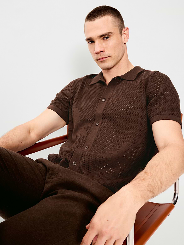 Chemise en tricot ajouré à manches courtes