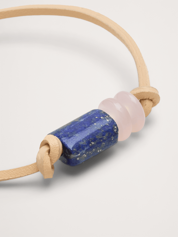 Bracelet cordon orné d’une lapis-lazuli