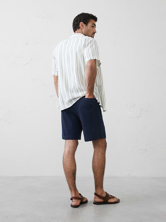 7" Crinkle Ribbed Pull-On Short