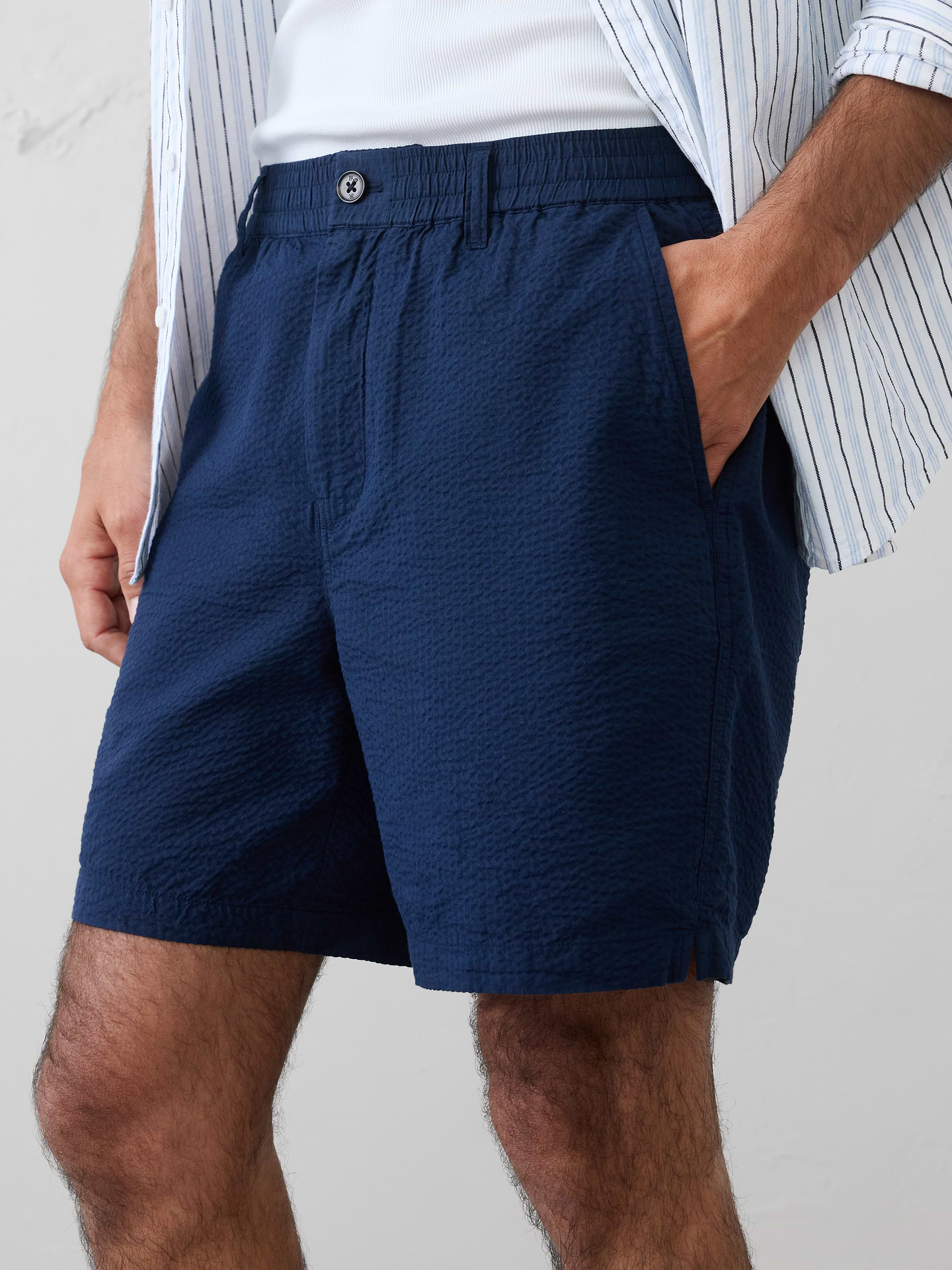 Image number 6 showing, 7" Seersucker Elastic-Waist Short