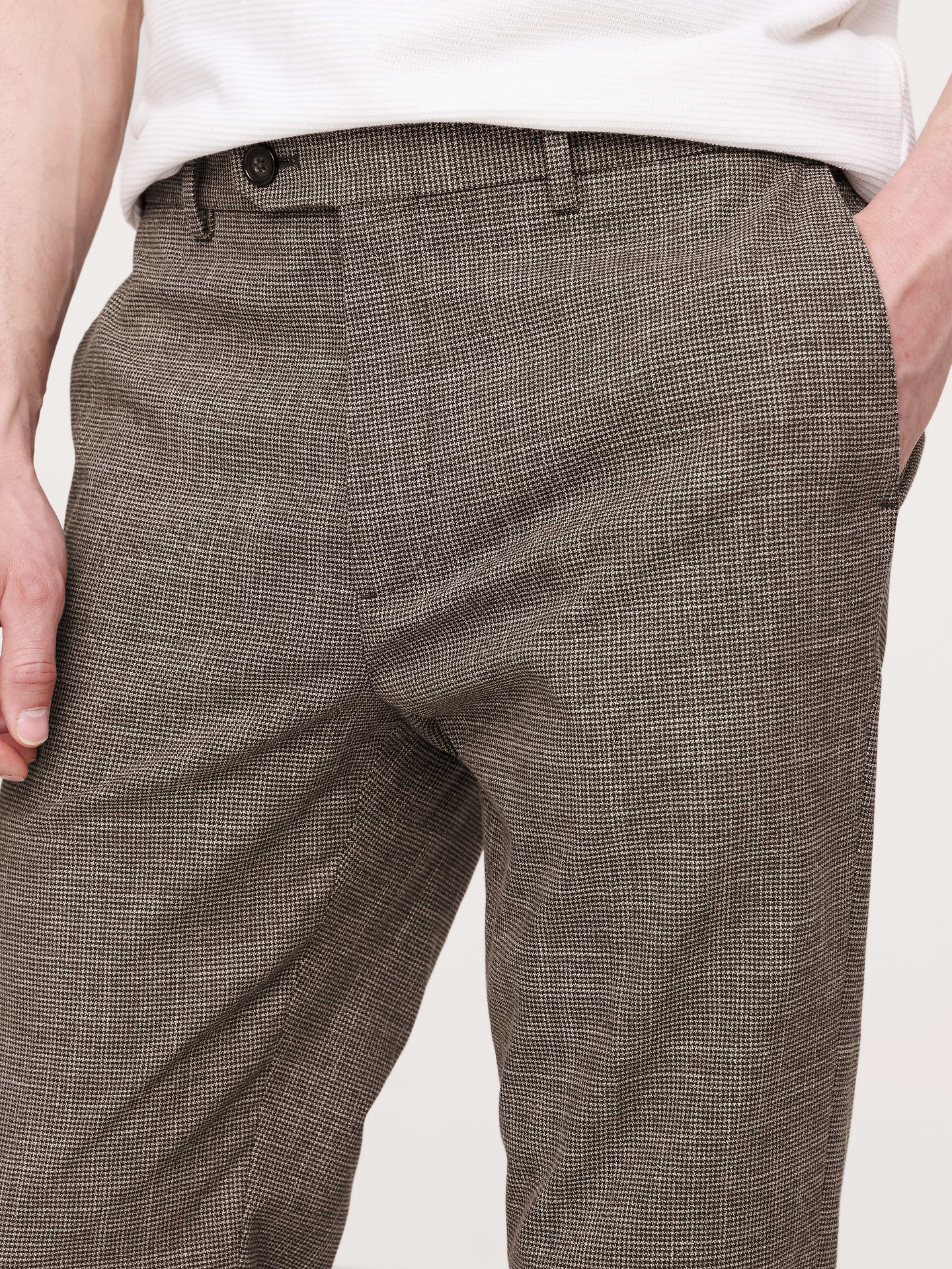 L'image numéro 4 présente Pantalon habillé infroissable à coupe étroite