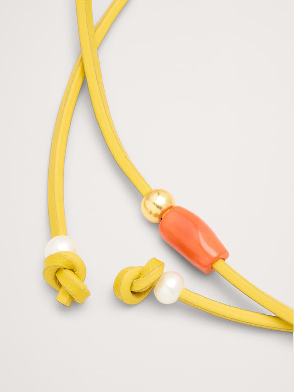 Collier avec pierre et perle