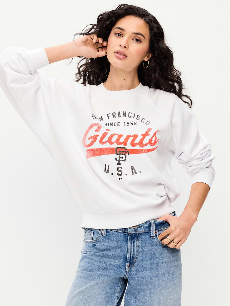 Image 1 of 4, crew neck, long raglan sleeves, graphic at front, Product #901257