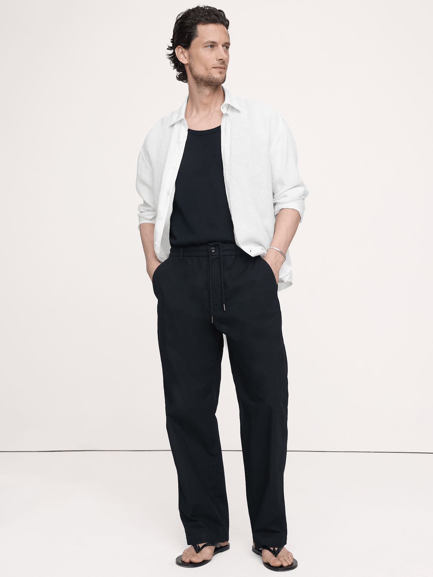 L'image numéro 1 présente Pantalon Escale décontracté en coton à taille extensible