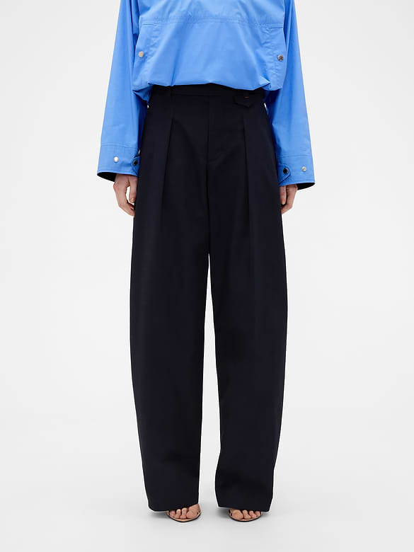 Gap × Victoria Beckham High Rise Pleated Arc Trouser