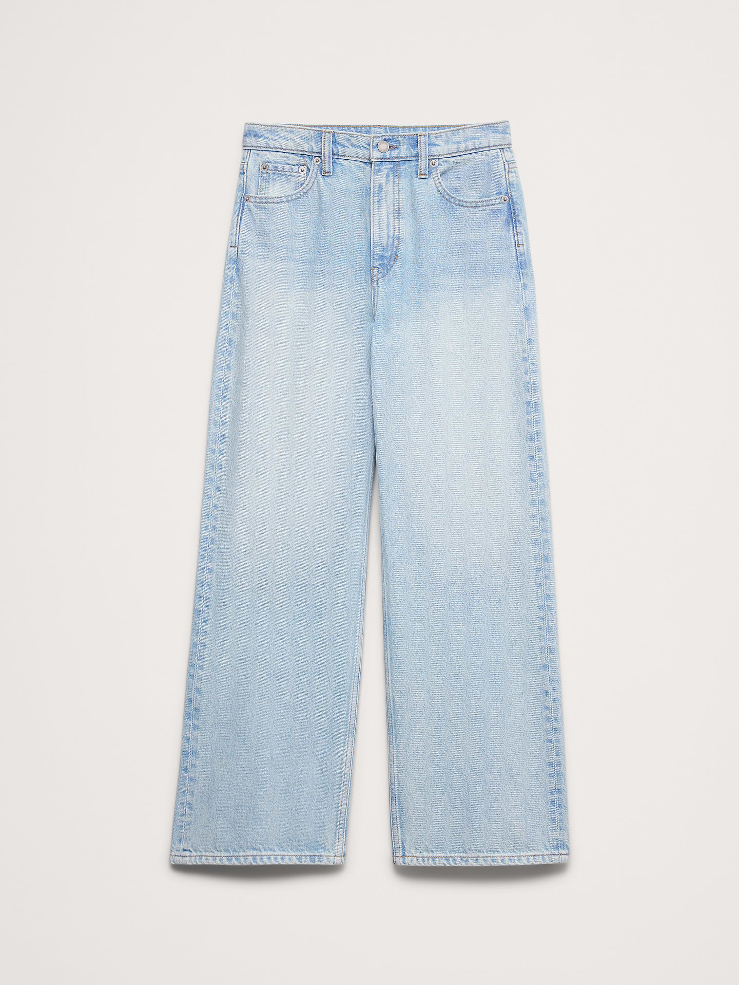 L'image numéro 6 présente Le célèbre jean classique à jambe large longueur 3/4