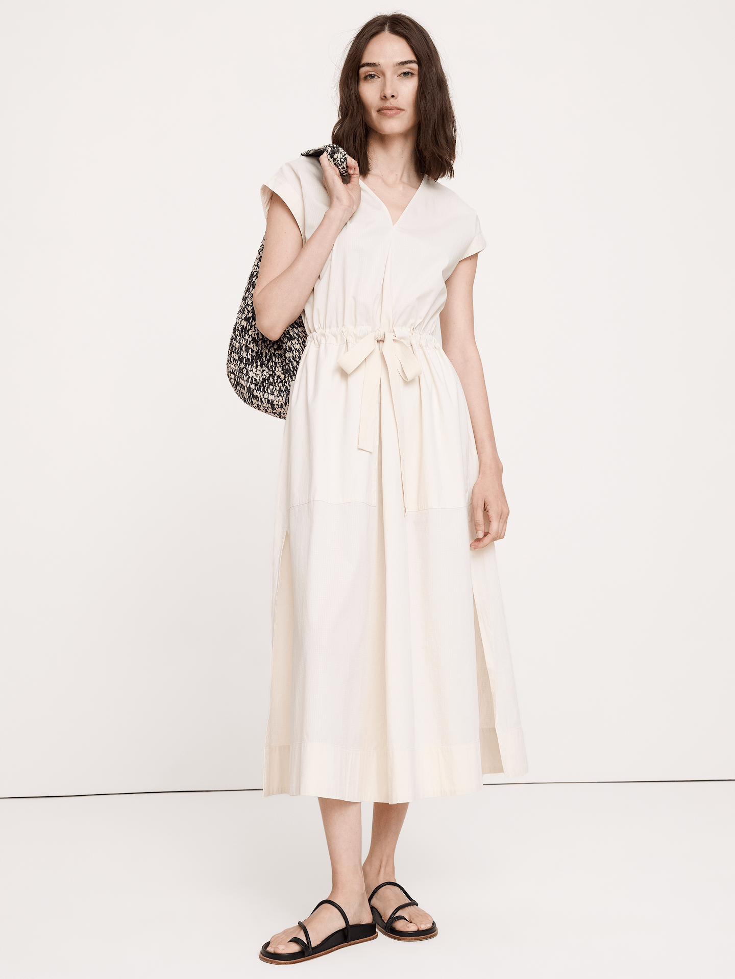 L'image numéro 1 présente Robe longue en coton extensible à taille nouée