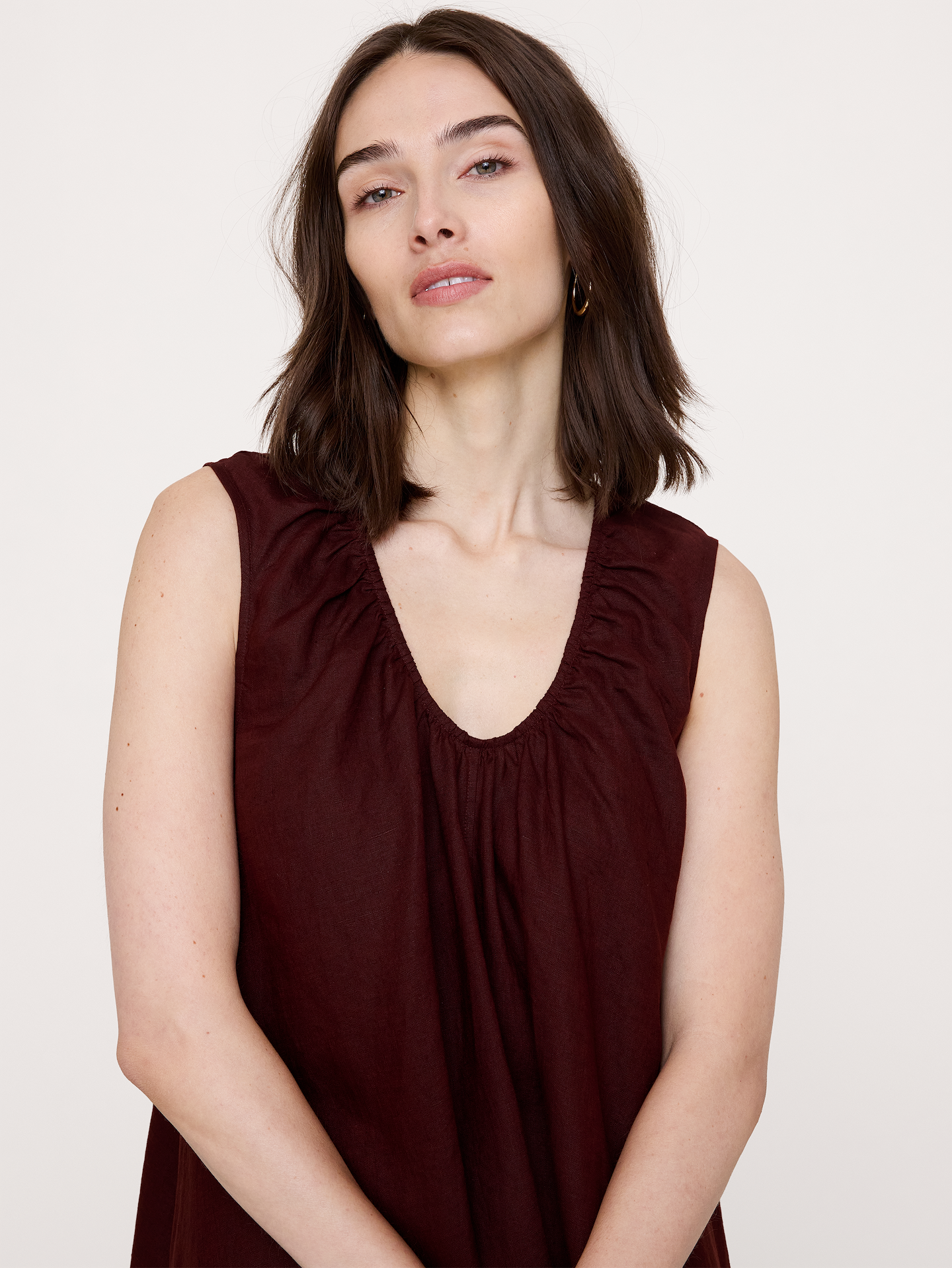 Image number 4 showing, Linen Scoop-Neck Maxi Dress