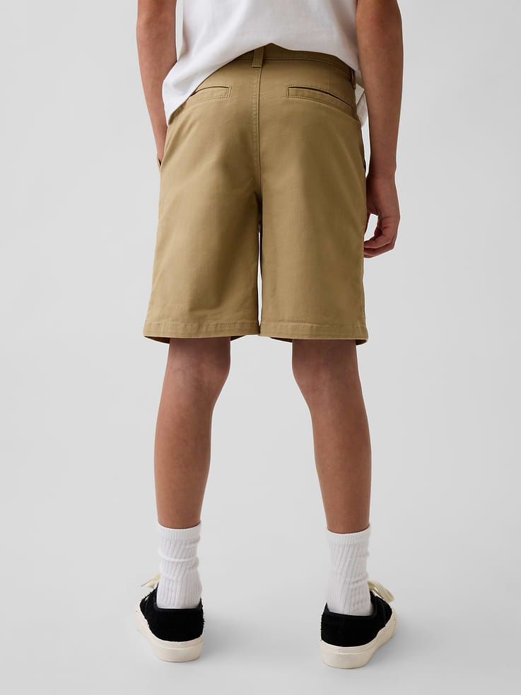 L'image numéro 4 présente Short kaki d’uniforme décontracté et extensible pour Enfant
