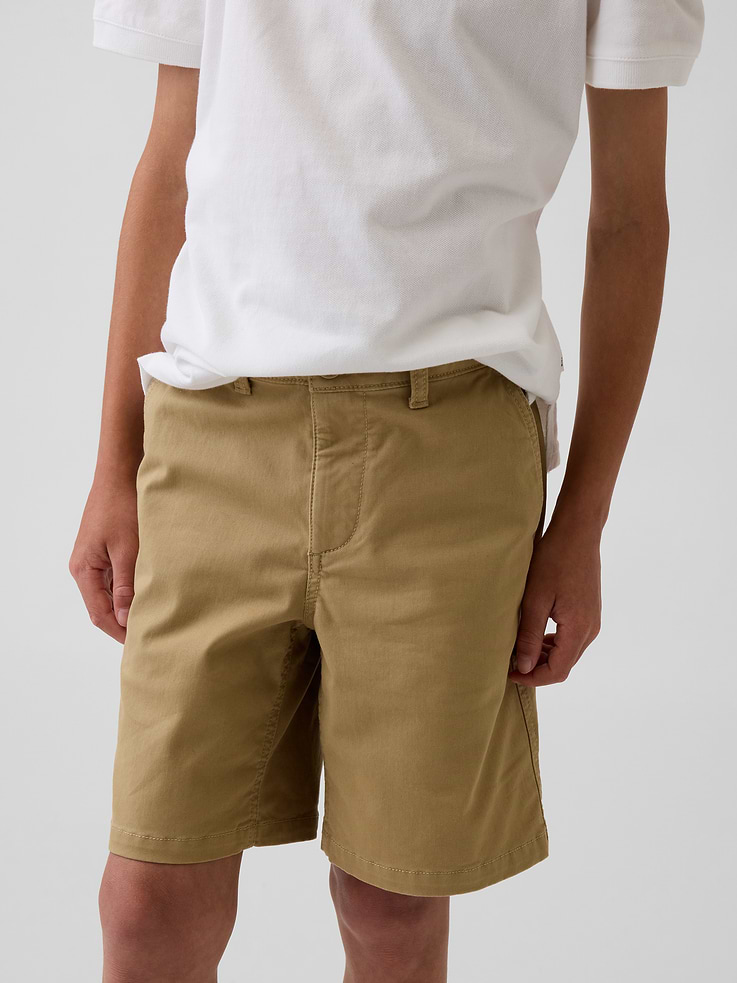 L'image numéro 5 présente Short kaki d’uniforme décontracté et extensible pour Enfant