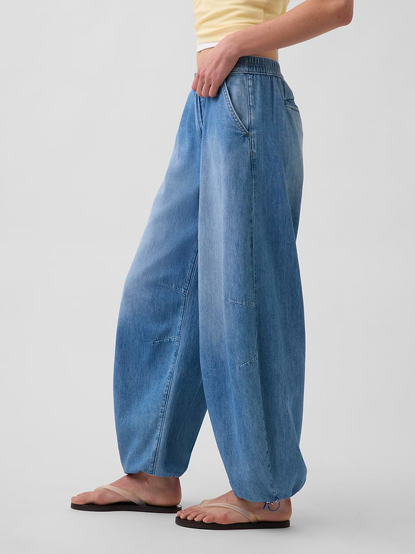 Mid Rise UltraSoft Horseshoe Jeans