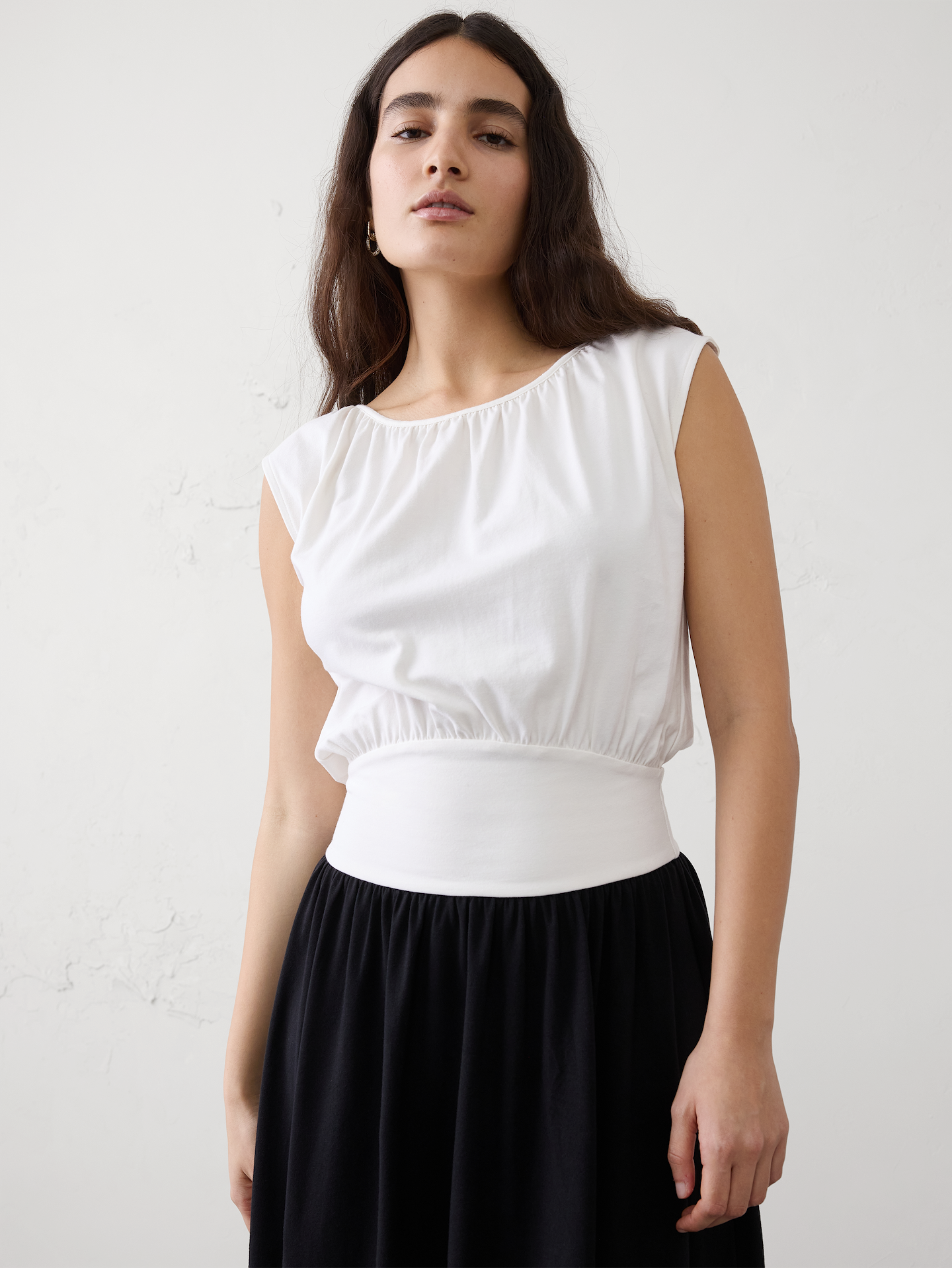 L'image numéro 3 présente Robe mi-longue à corsage blouson en tricot