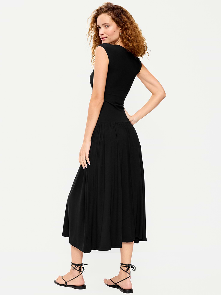 L'image numéro 2 présente Robe mi-longue à taille tombante en tricot de jersey